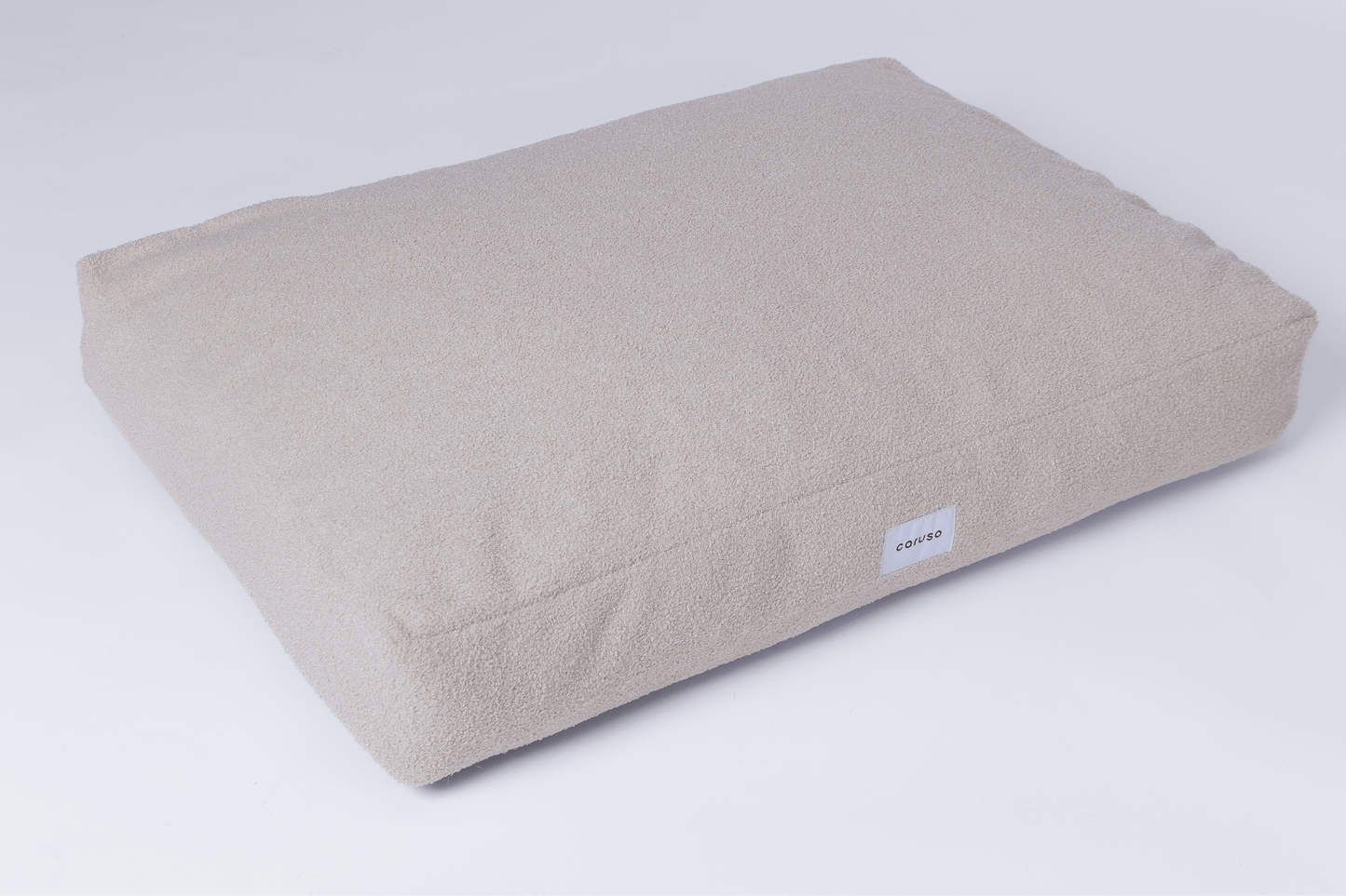 orthopädisches hundebett in beige Teddyfell von der Seite