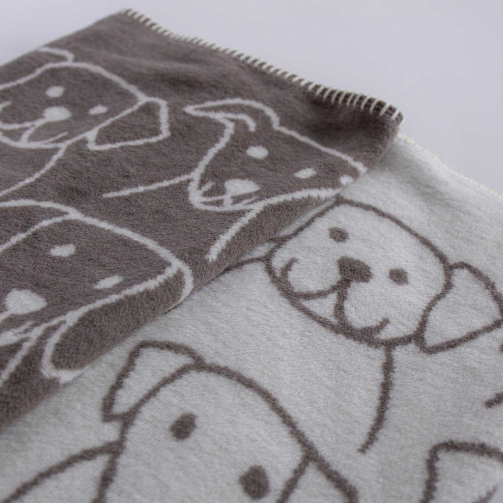 Decke Hundegesichter